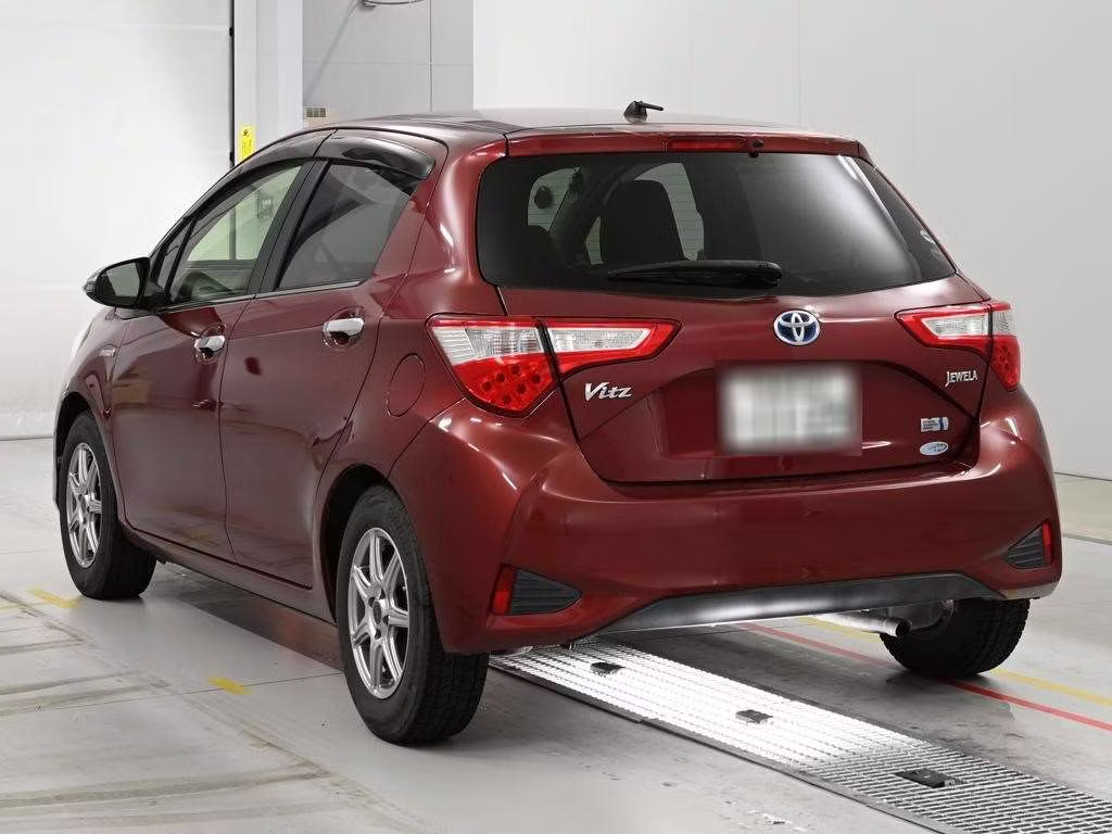 TOYOTA VITZ