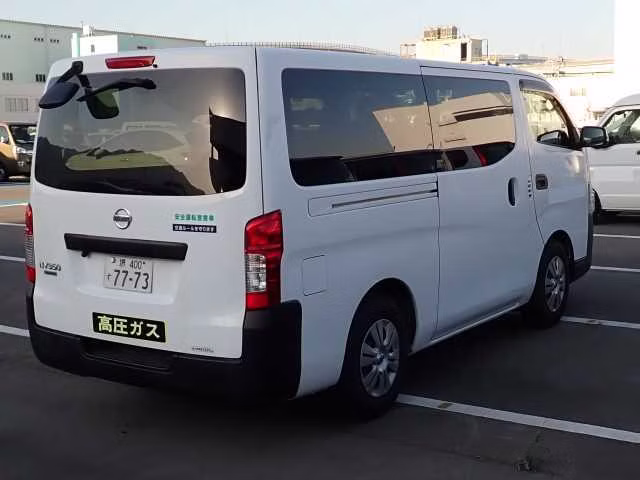 NISSAN NV350 CARAVAN