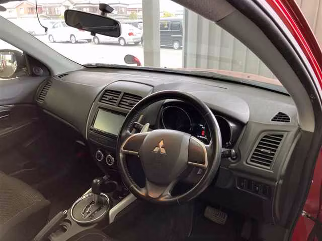 MITSUBISHI RVR
