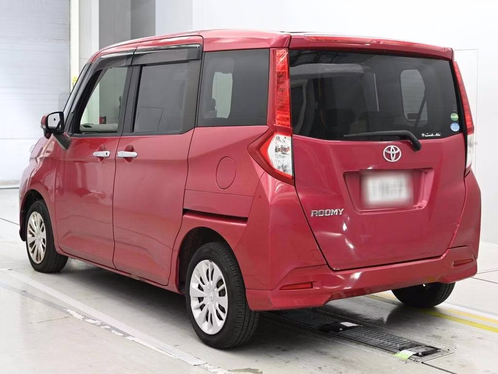 TOYOTA ROOMY
