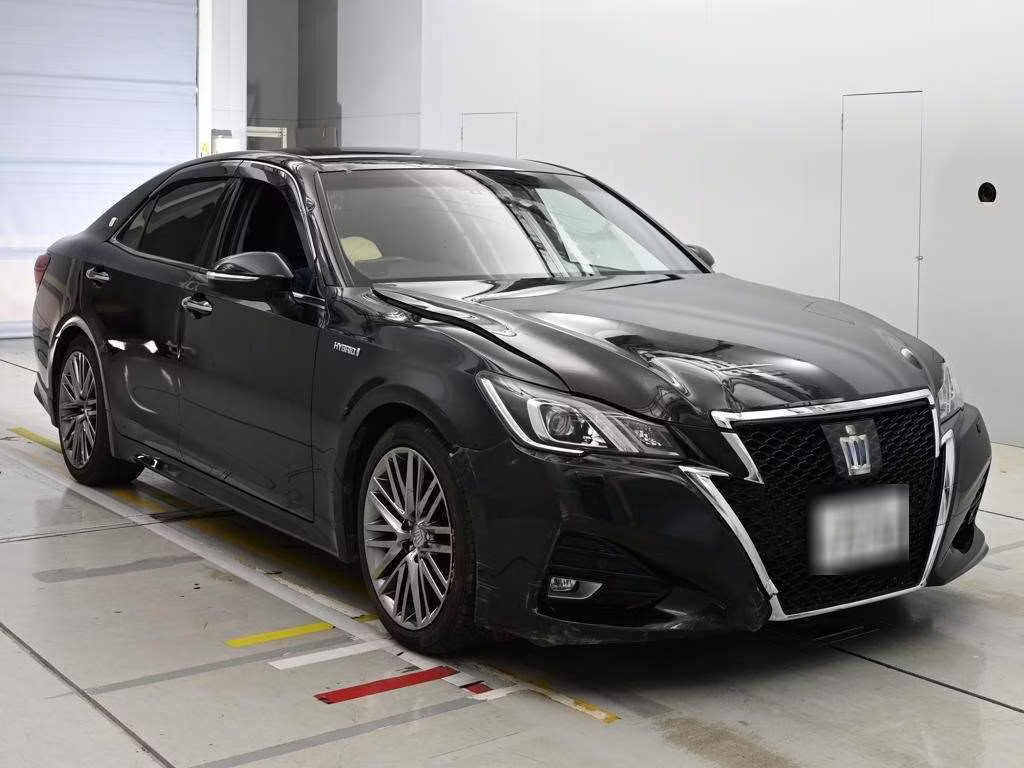 TOYOTA CROWN