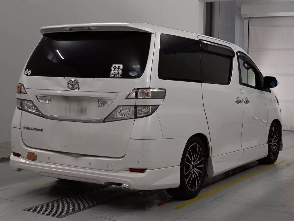 TOYOTA VELLFIRE
