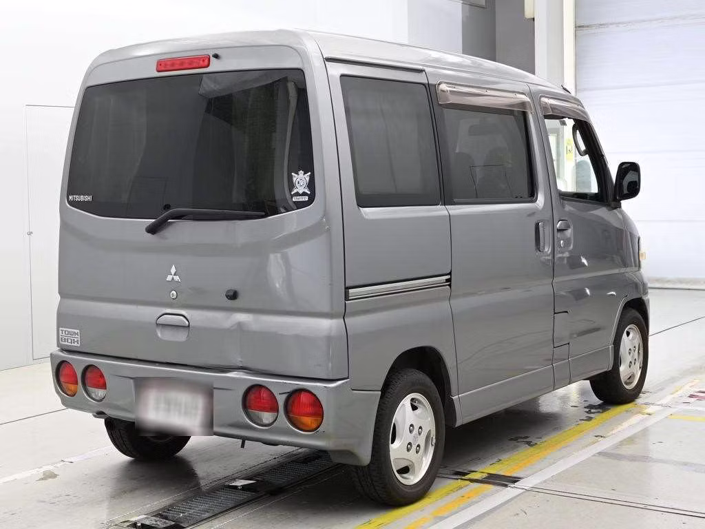 MITSUBISHI TOWN BOX