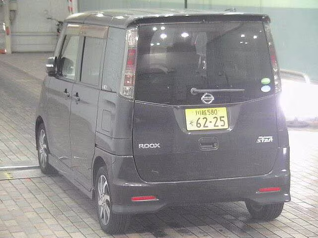 NISSAN ROOX