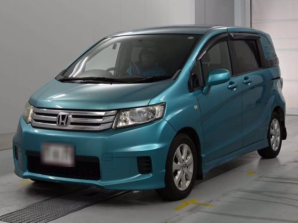 HONDA FREED SPIKE