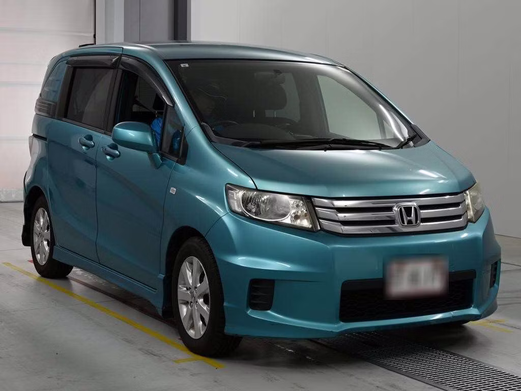 HONDA FREED SPIKE