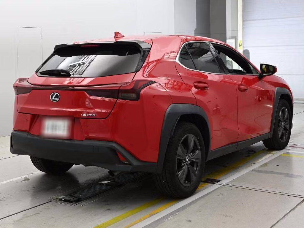 LEXUS UX200