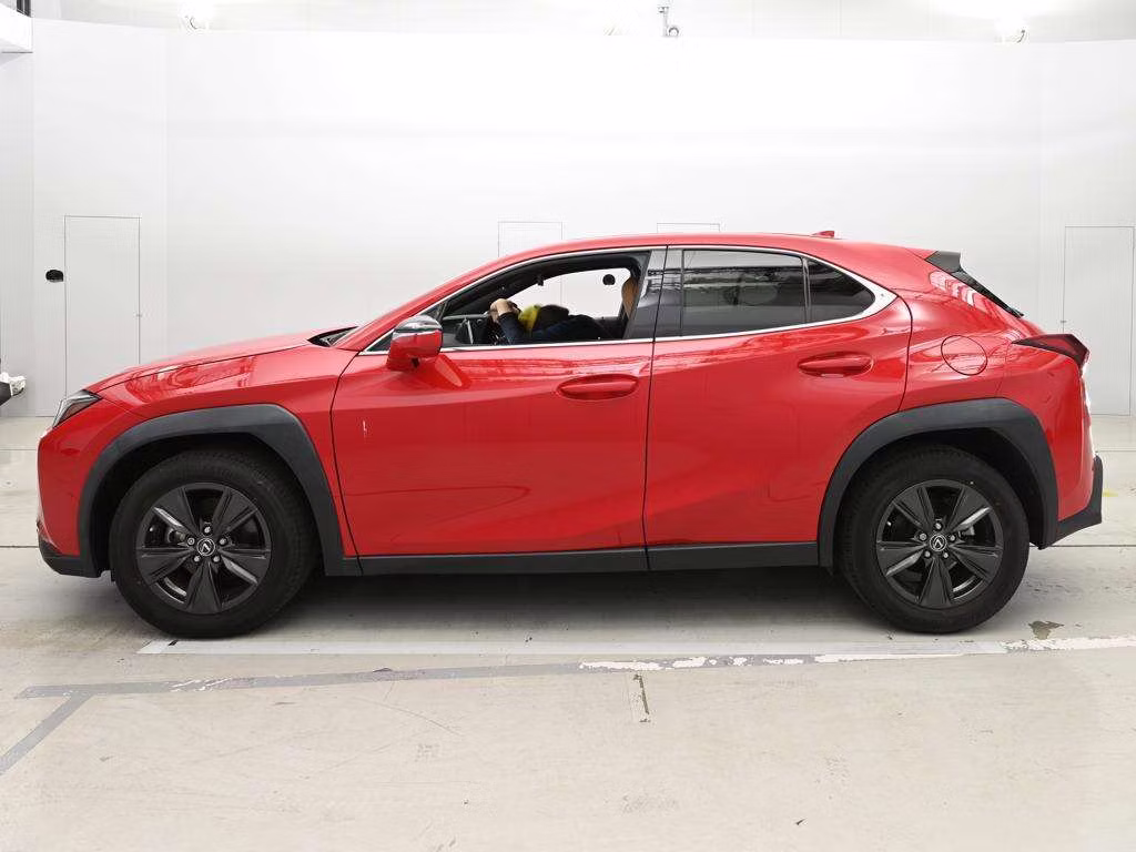 LEXUS UX200