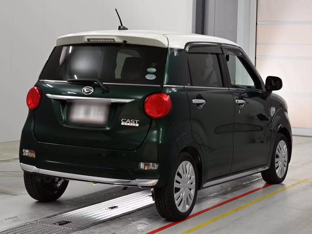 DAIHATSU CAST