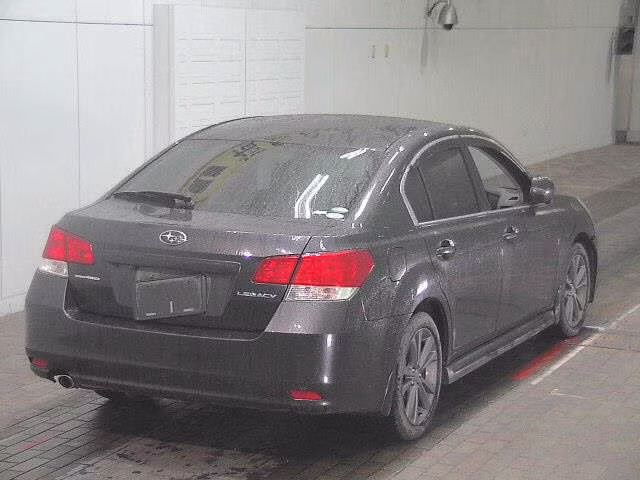 SUBARU LEGACY B4