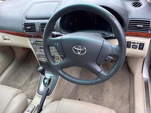 TOYOTA AVENSIS