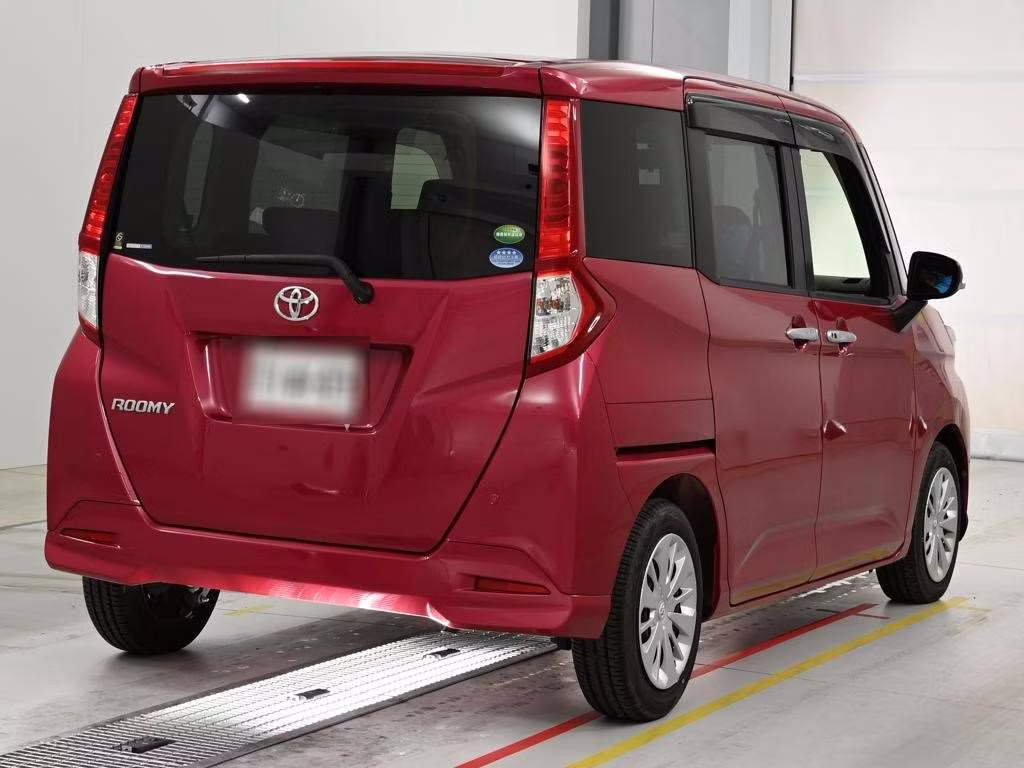 TOYOTA ROOMY