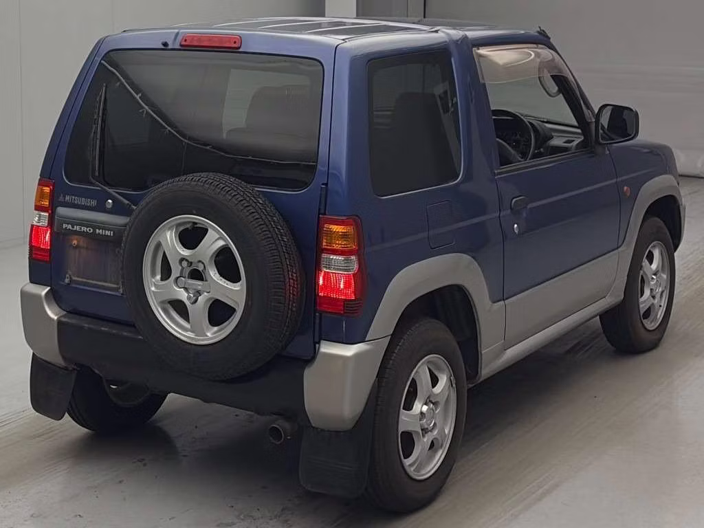 MITSUBISHI PAJERO MINI