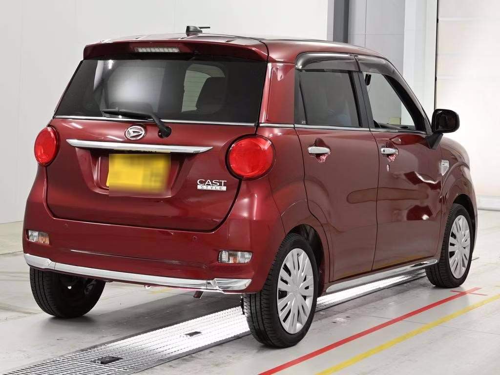 DAIHATSU CAST