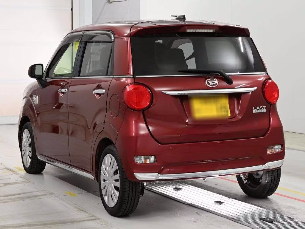 DAIHATSU CAST