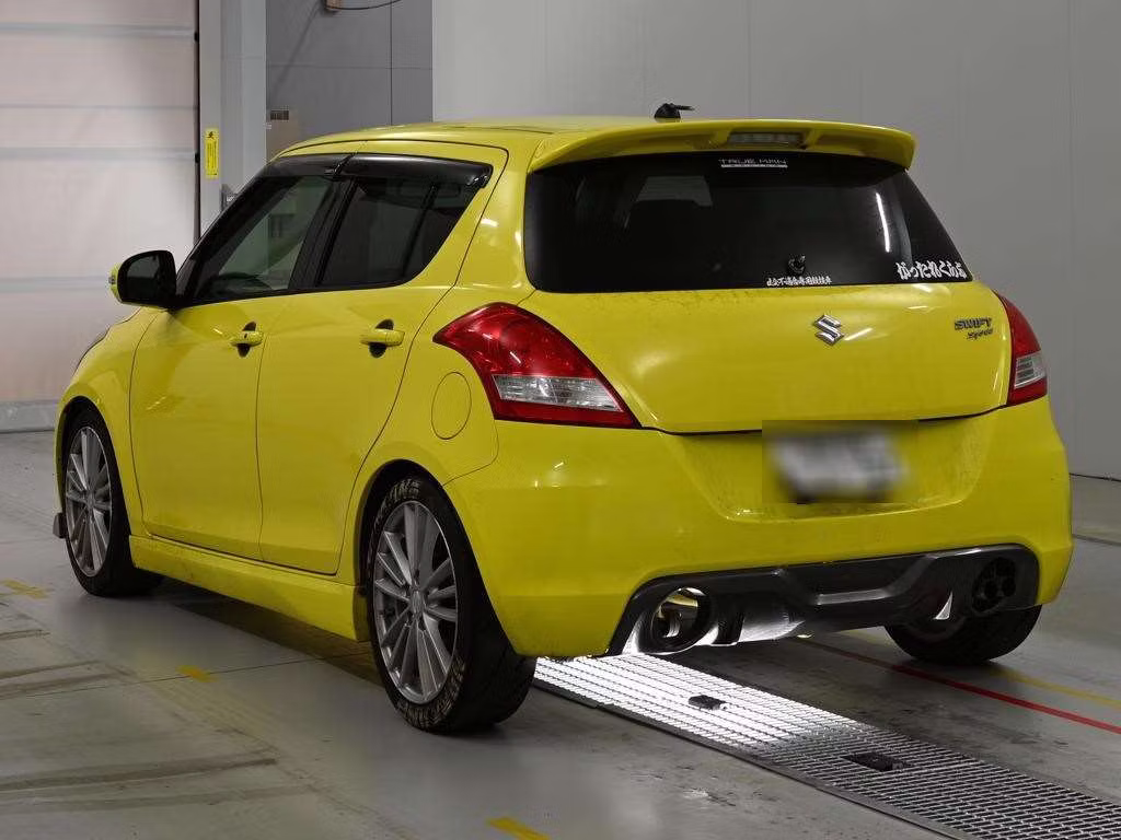 SUZUKI SWIFT