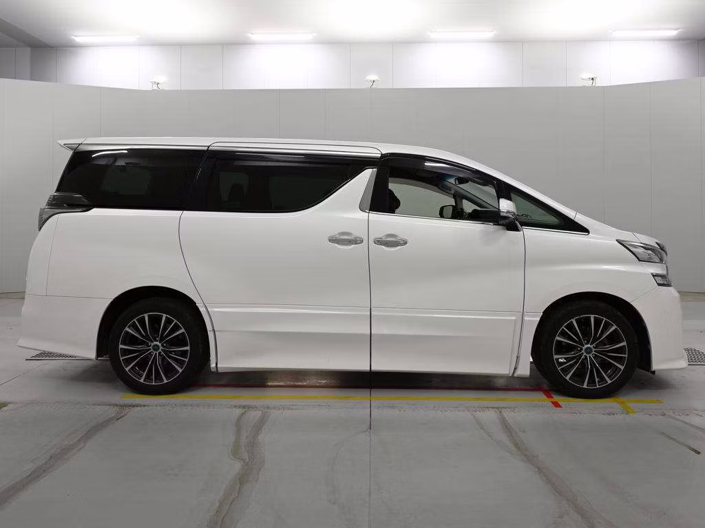 TOYOTA VELLFIRE