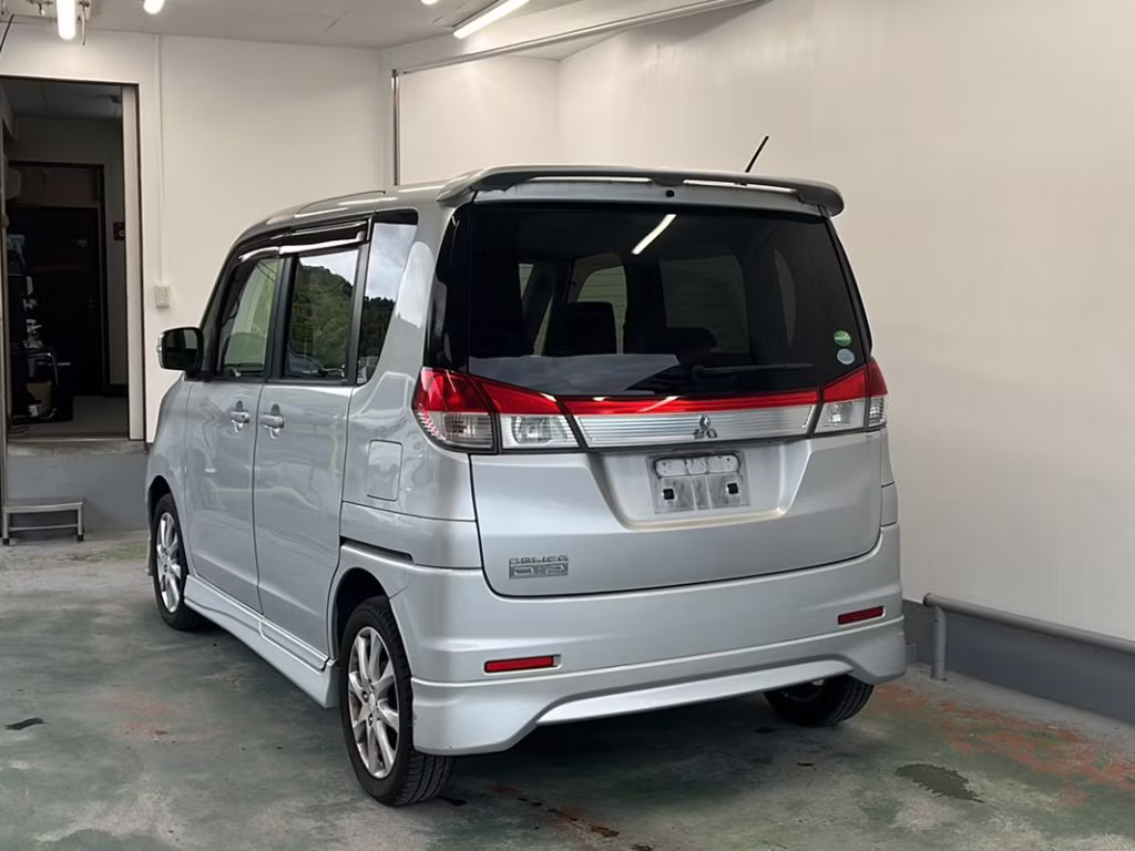 MITSUBISHI DELICA D:2