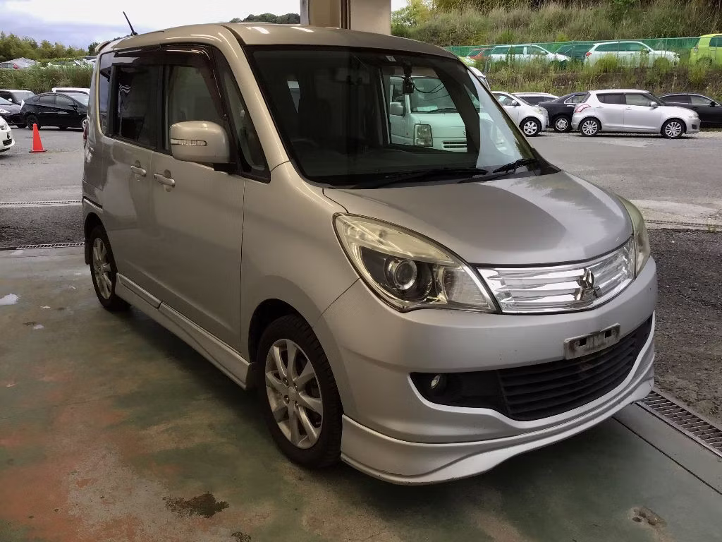 MITSUBISHI DELICA D:2