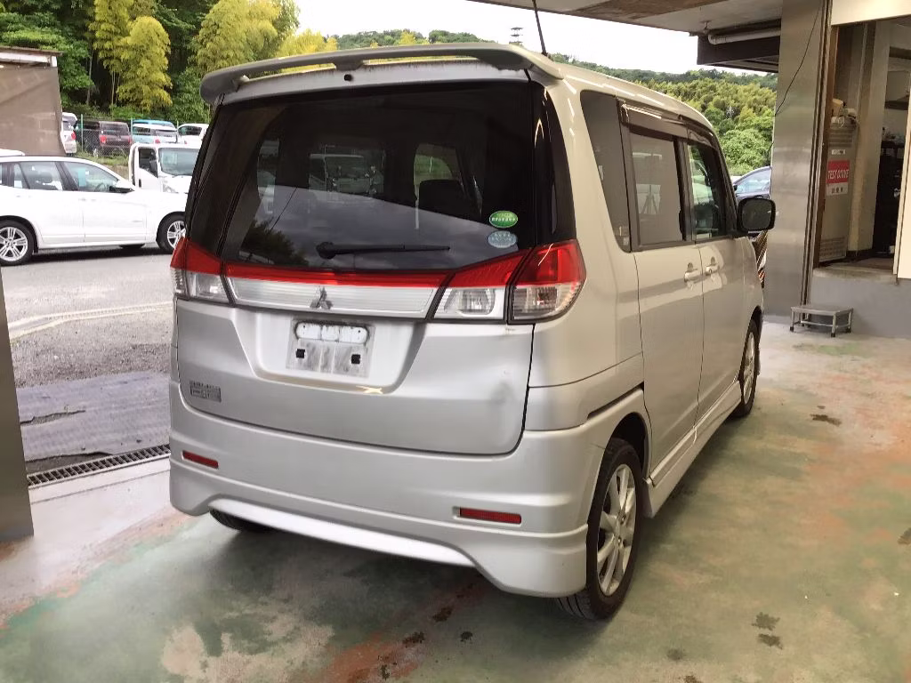 MITSUBISHI DELICA D:2
