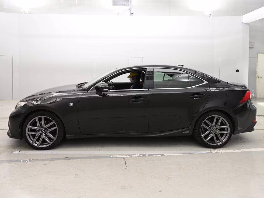 LEXUS IS300H