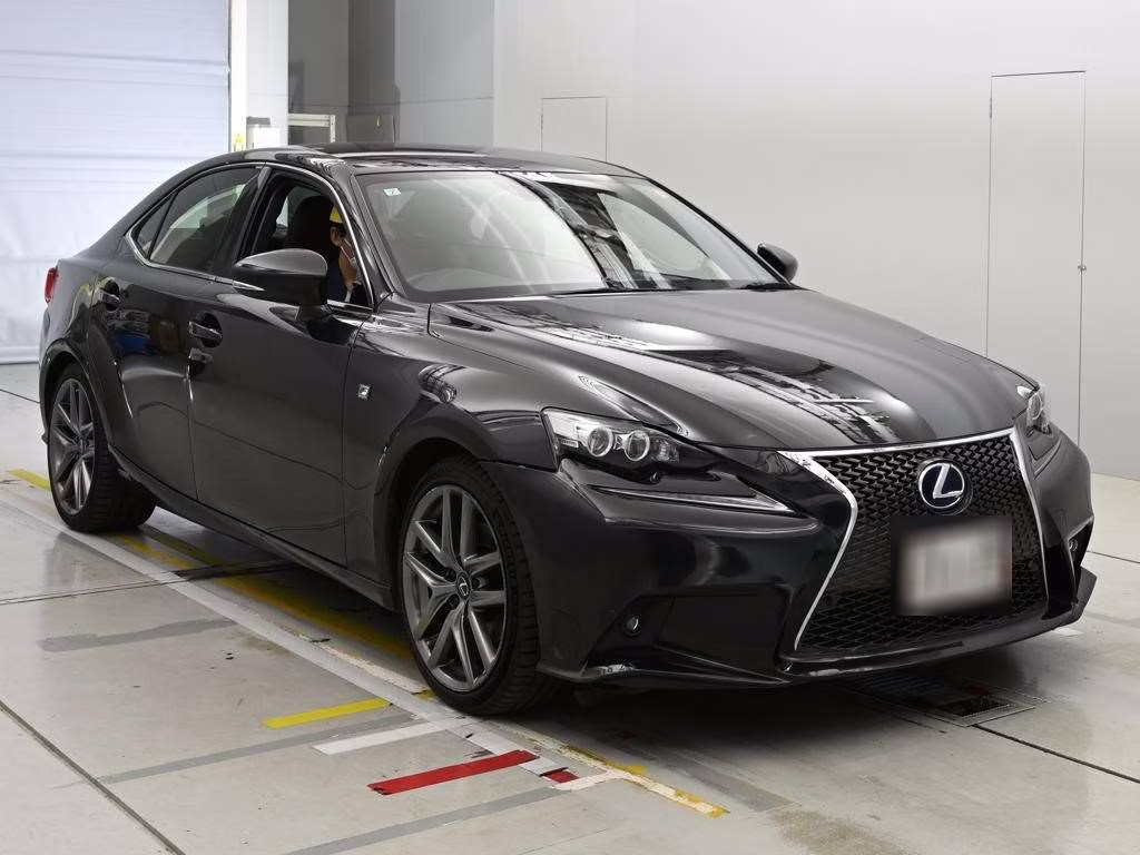 LEXUS IS300H
