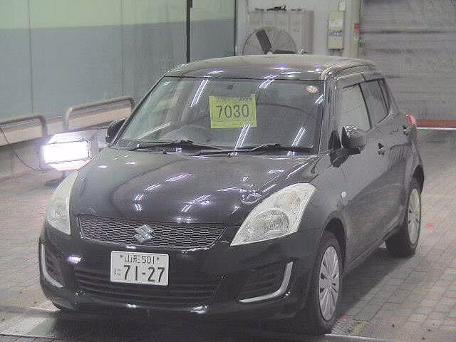 SUZUKI SWIFT