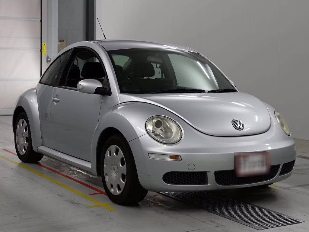 VOLKSWAGEN BEETLE