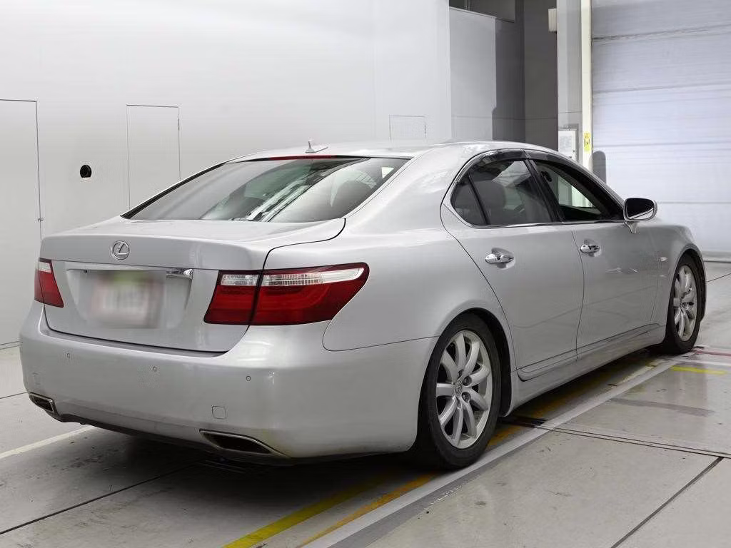 LEXUS LS460