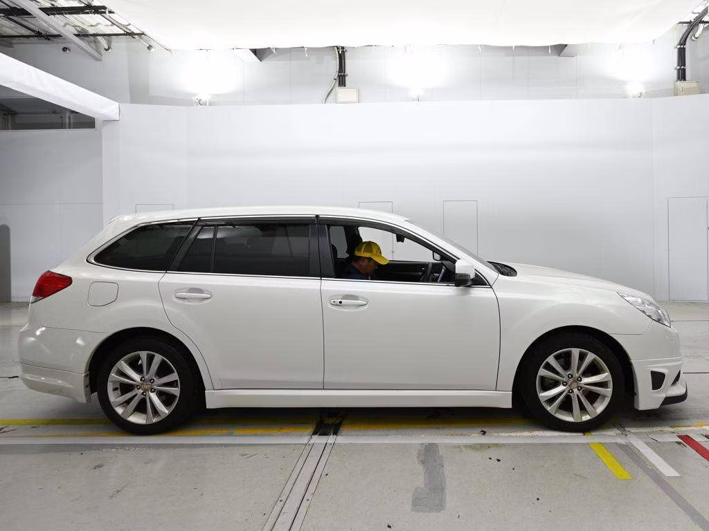 SUBARU LEGACY