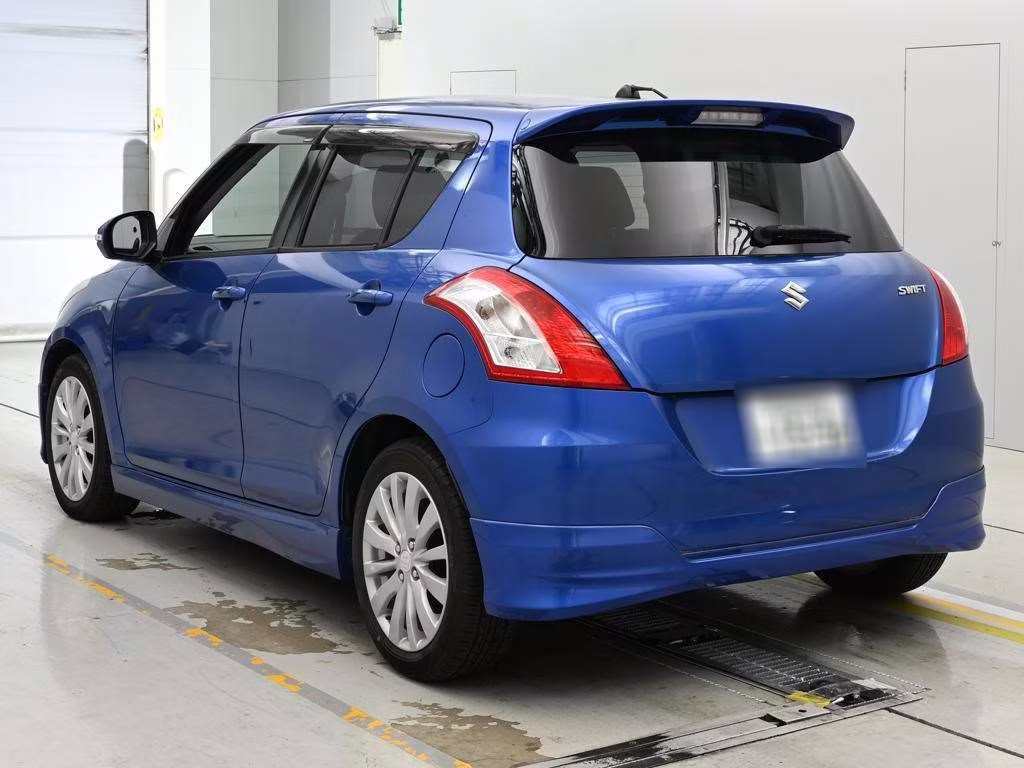 SUZUKI SWIFT