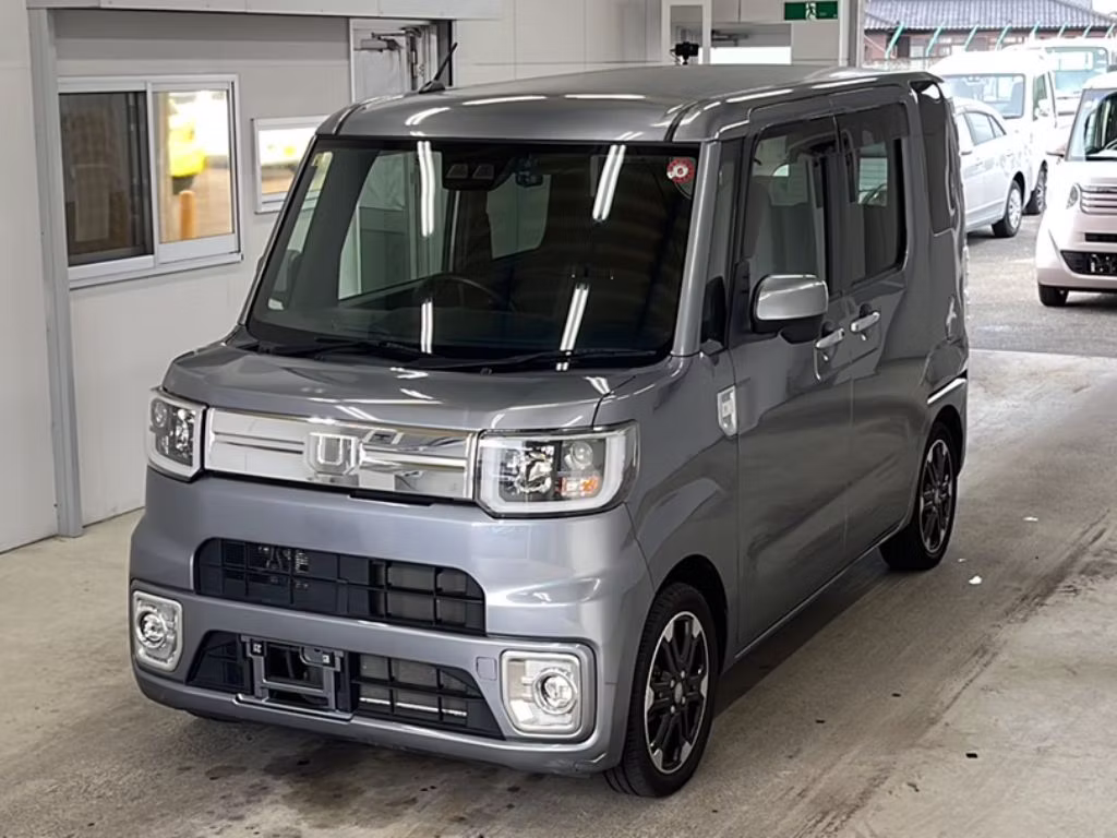DAIHATSU WAKE