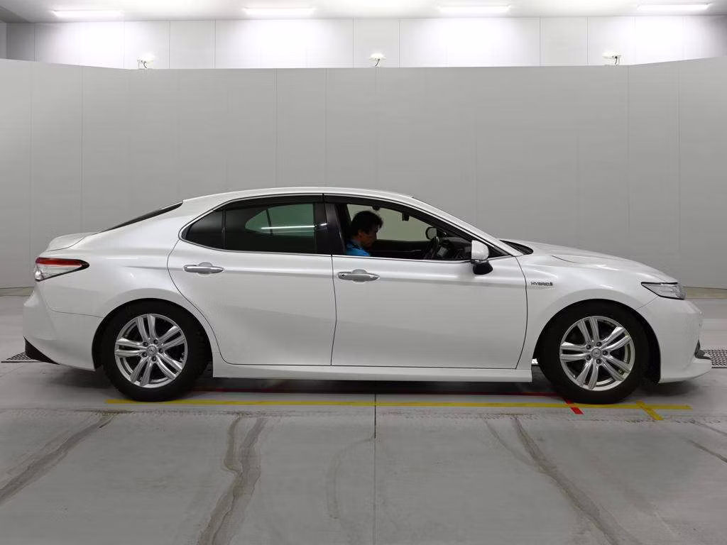 TOYOTA CAMRY