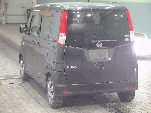 NISSAN ROOX