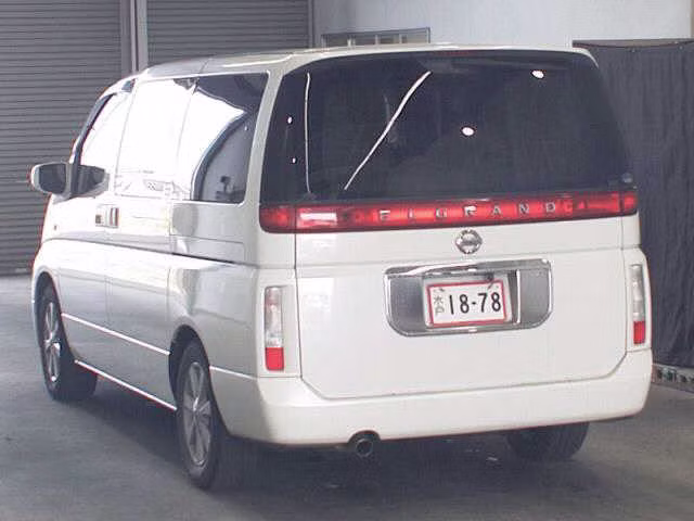 NISSAN ELGRAND
