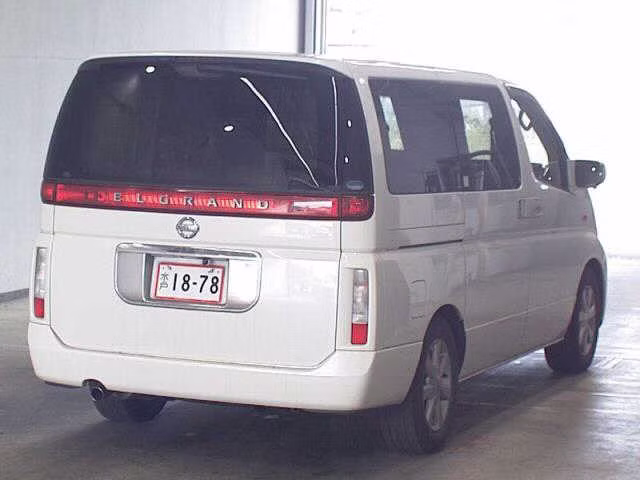 NISSAN ELGRAND