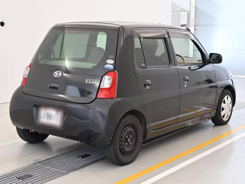 DAIHATSU ESSE