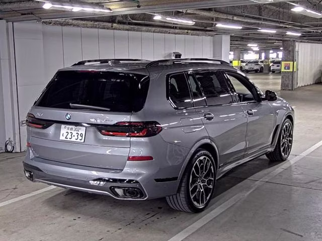 BMW X7