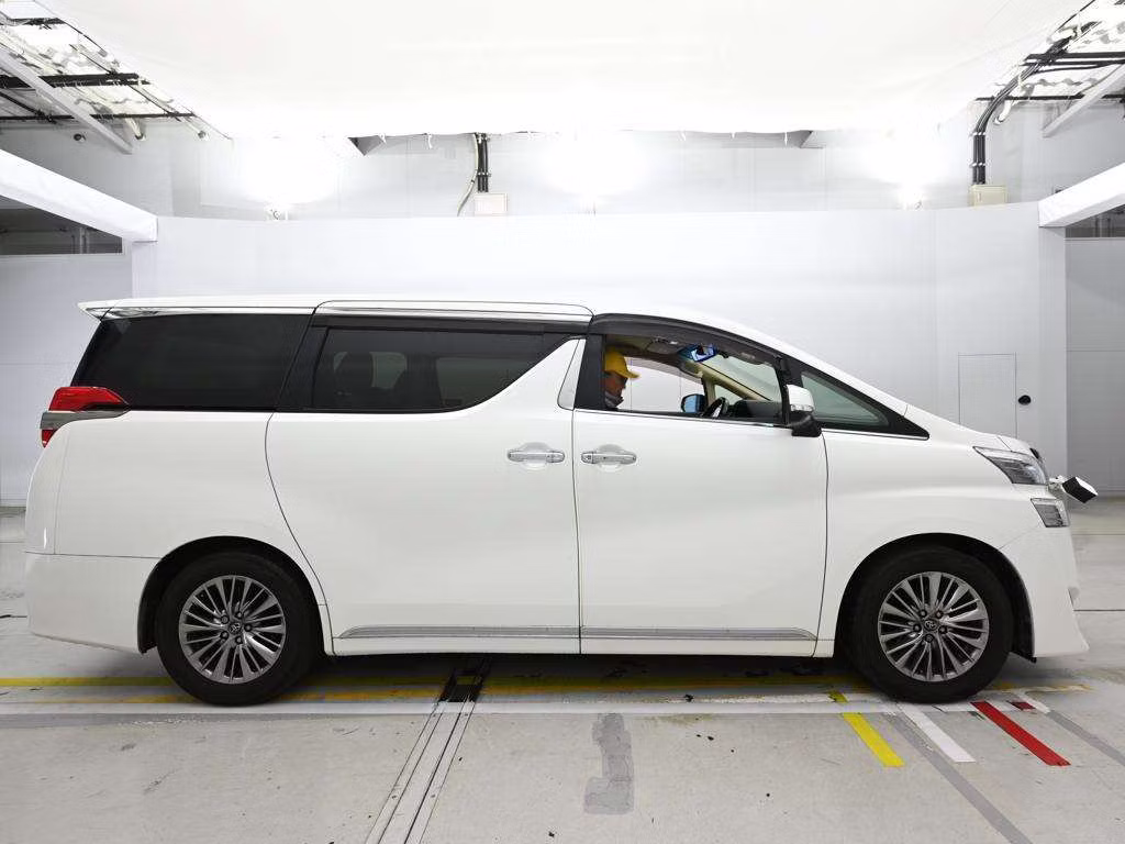TOYOTA VELLFIRE