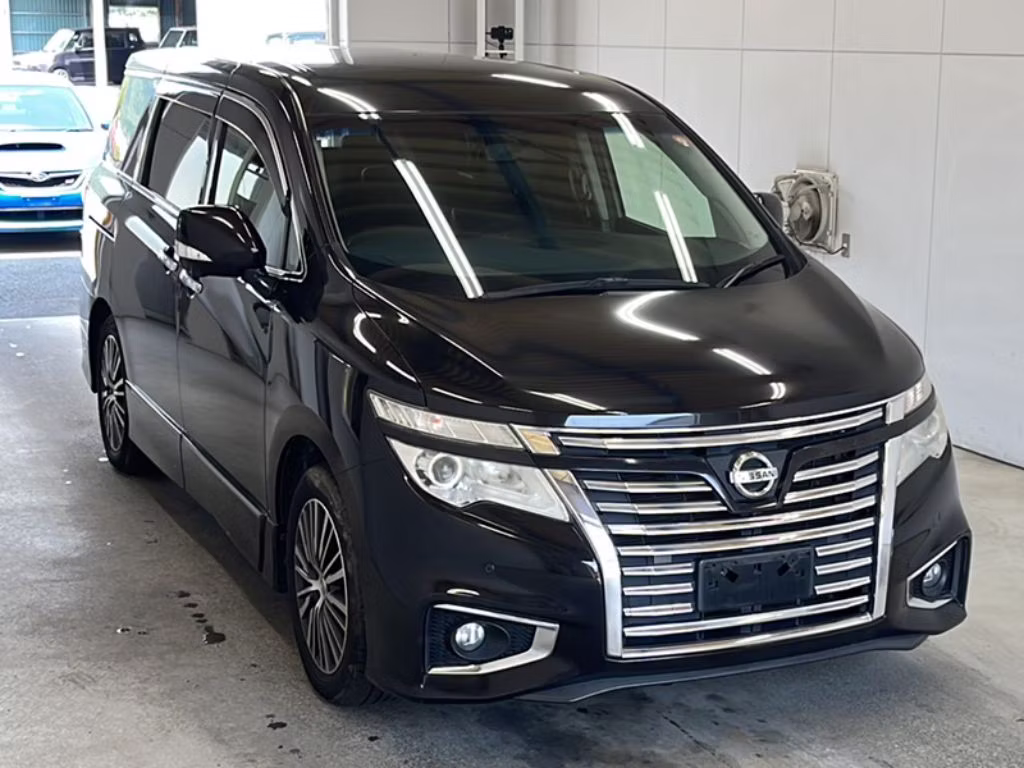 NISSAN ELGRAND