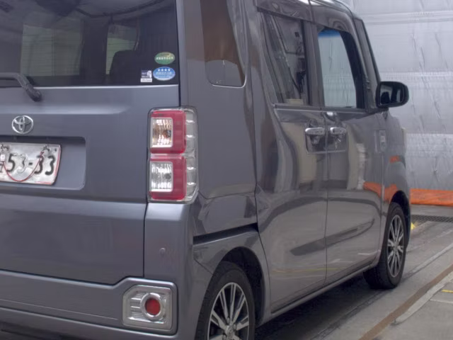 TOYOTA PIXIS MEGA