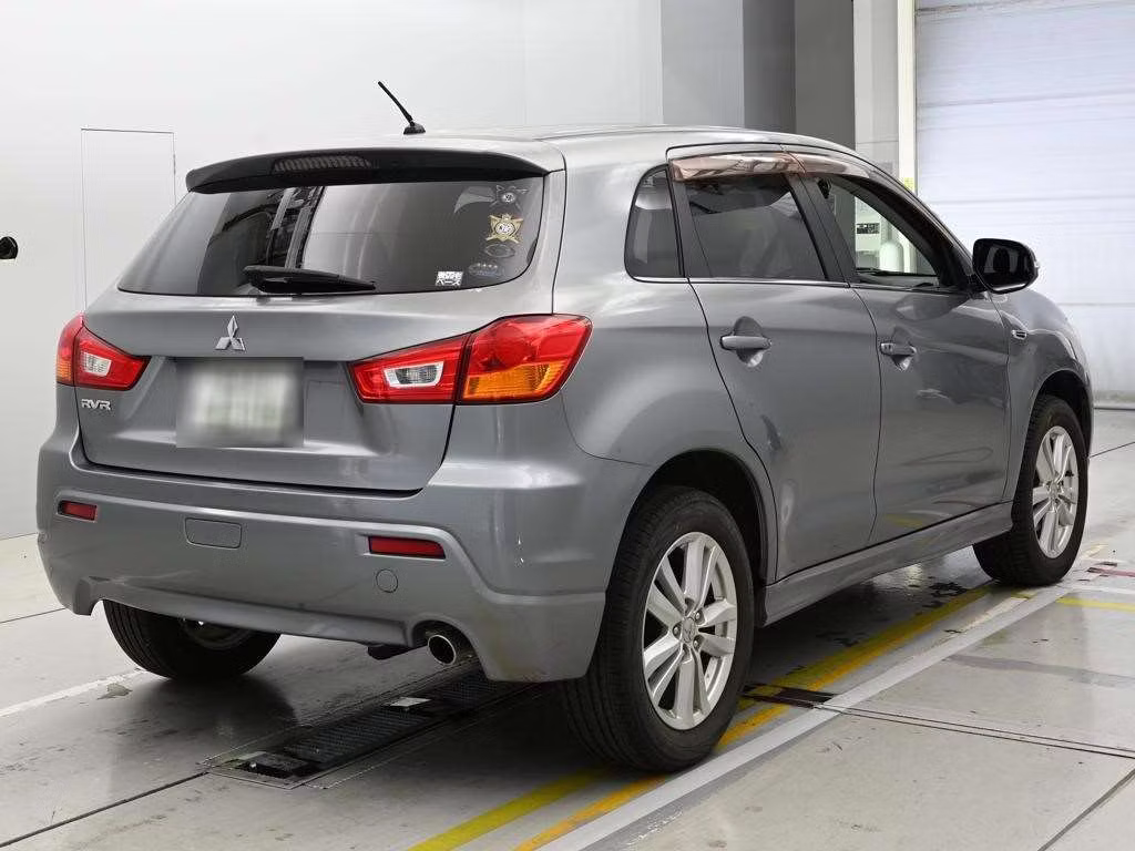 MITSUBISHI RVR