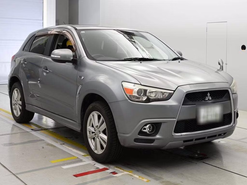 MITSUBISHI RVR