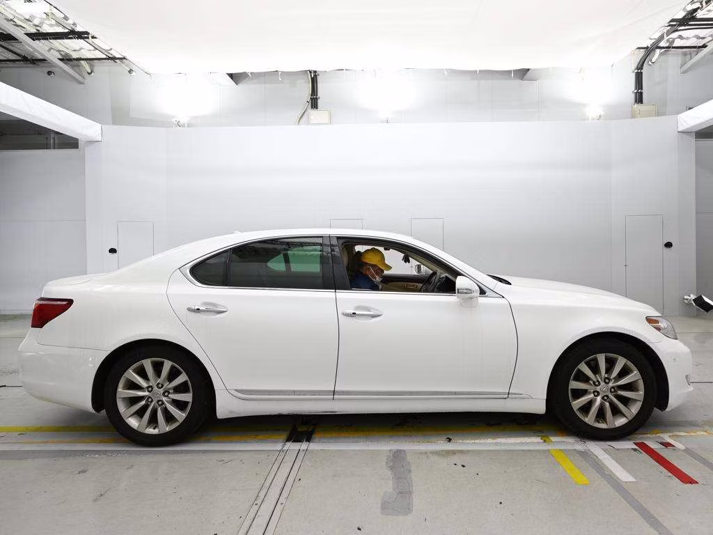 LEXUS LS460