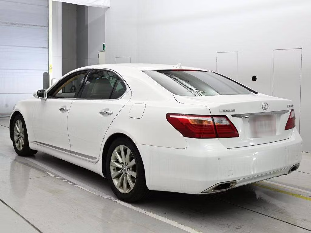 LEXUS LS460