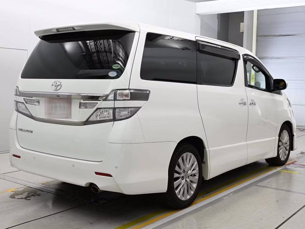 TOYOTA VELLFIRE