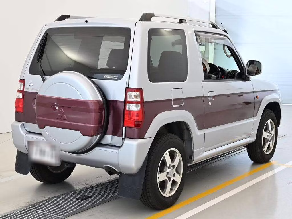 MITSUBISHI PAJERO MINI