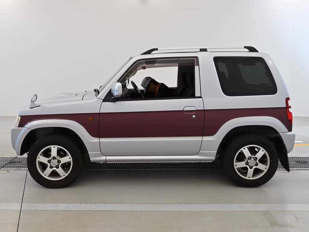 MITSUBISHI PAJERO MINI