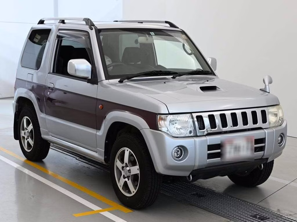 MITSUBISHI PAJERO MINI
