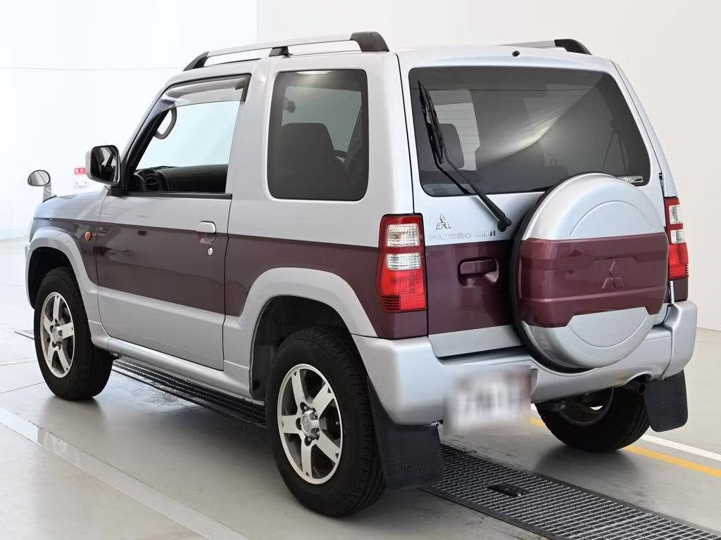 MITSUBISHI PAJERO MINI